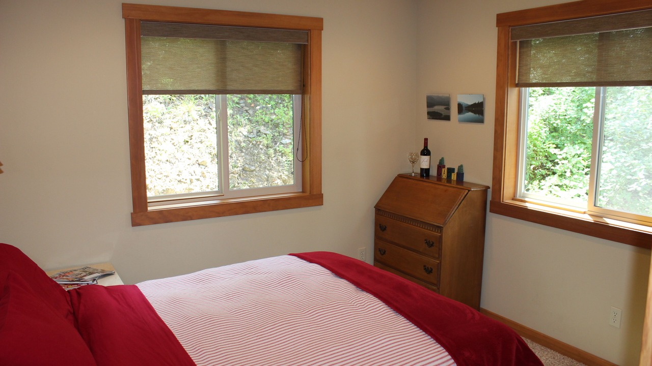 Photo of Bedroom in Coolin