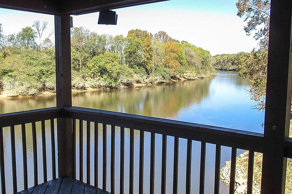 Photo of Outdoor in Lydia