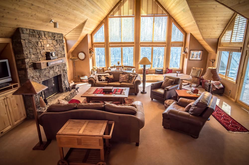 Photo of Bedroom in Teton Pines