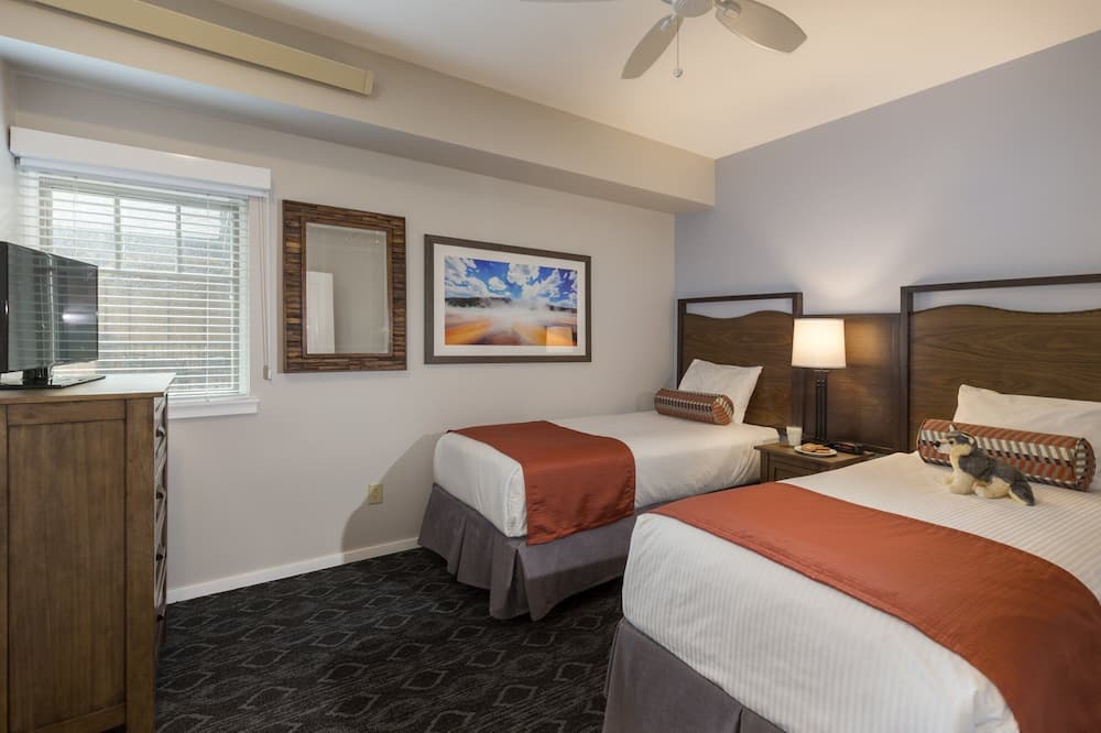 Photo of Bedroom in West Yellowstone
