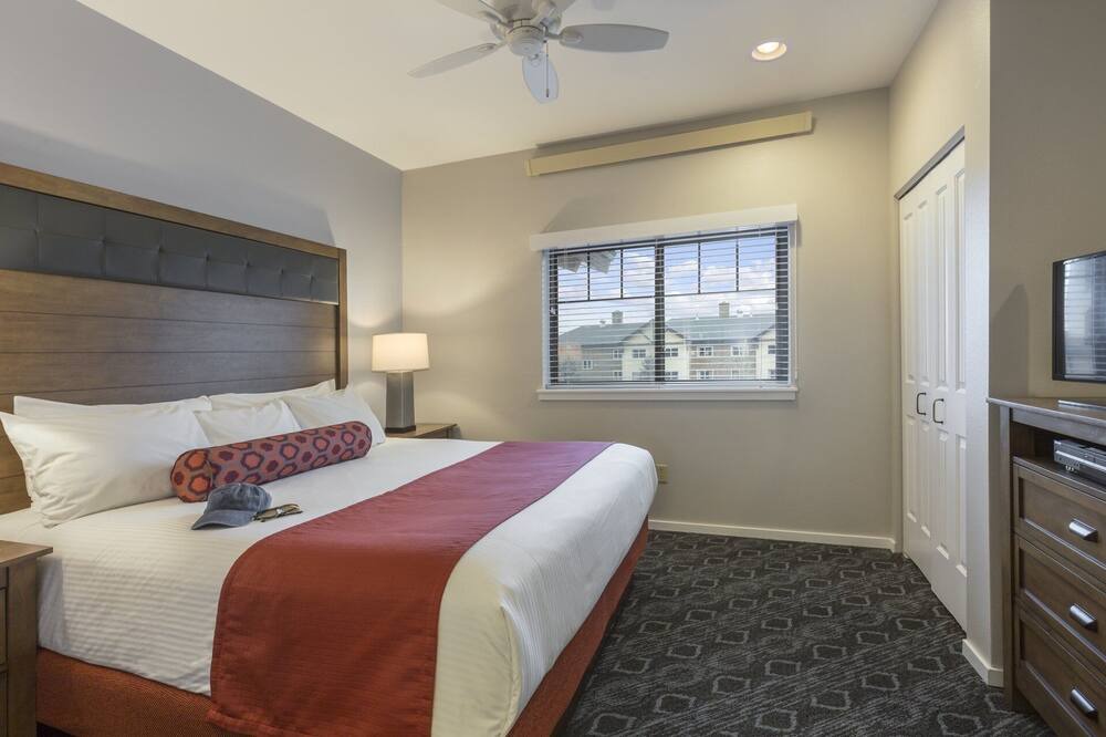 Photo of Bedroom in West Yellowstone