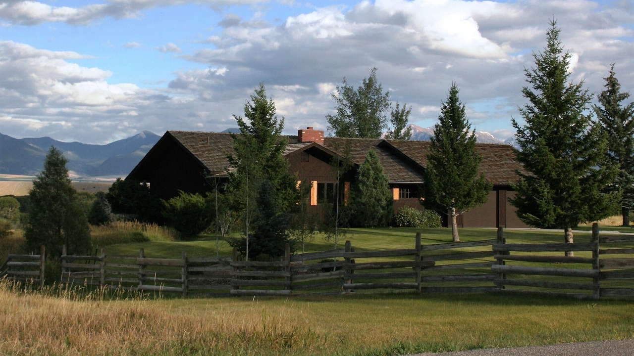 Photo of Outdoor in Shining Mountains