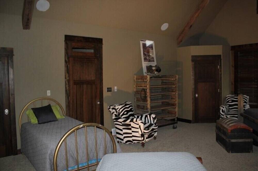 Photo of Bedroom in Cascade