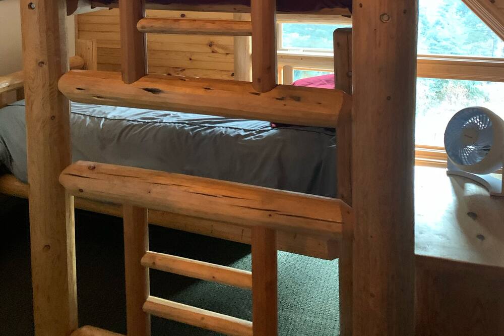 Photo of Bedroom in Warm Springs