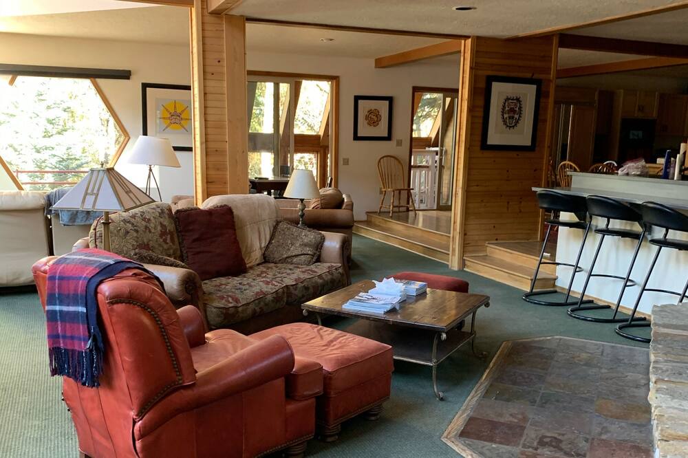 Photo of Bedroom in Warm Springs