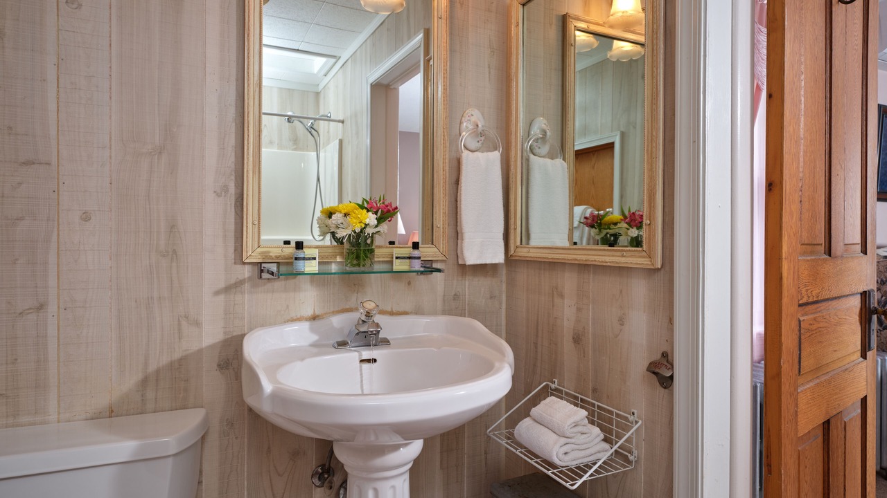 Photo of Bathroom in Gettysburg
