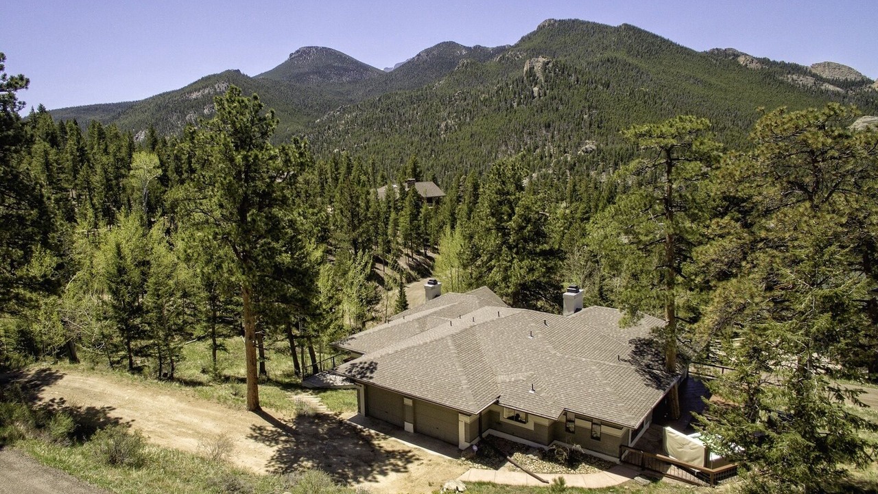 Photo of Outdoor in Windcliff Estates