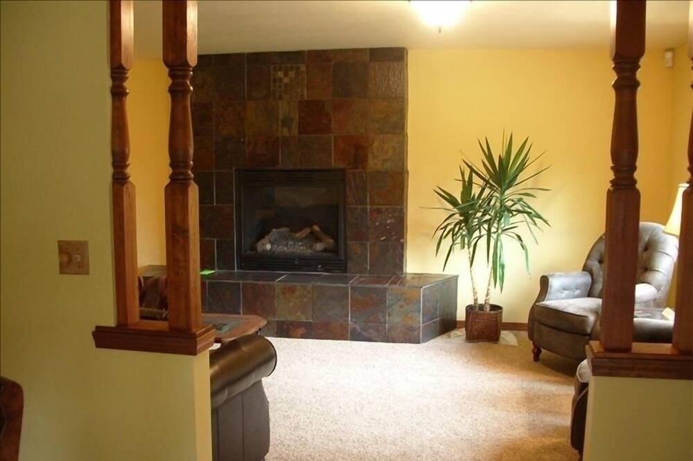Photo of Livingroom in Grantsdale