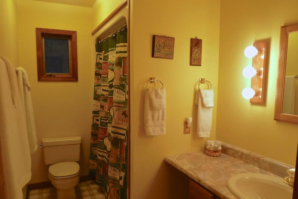 Photo of Bathroom in Grantsdale