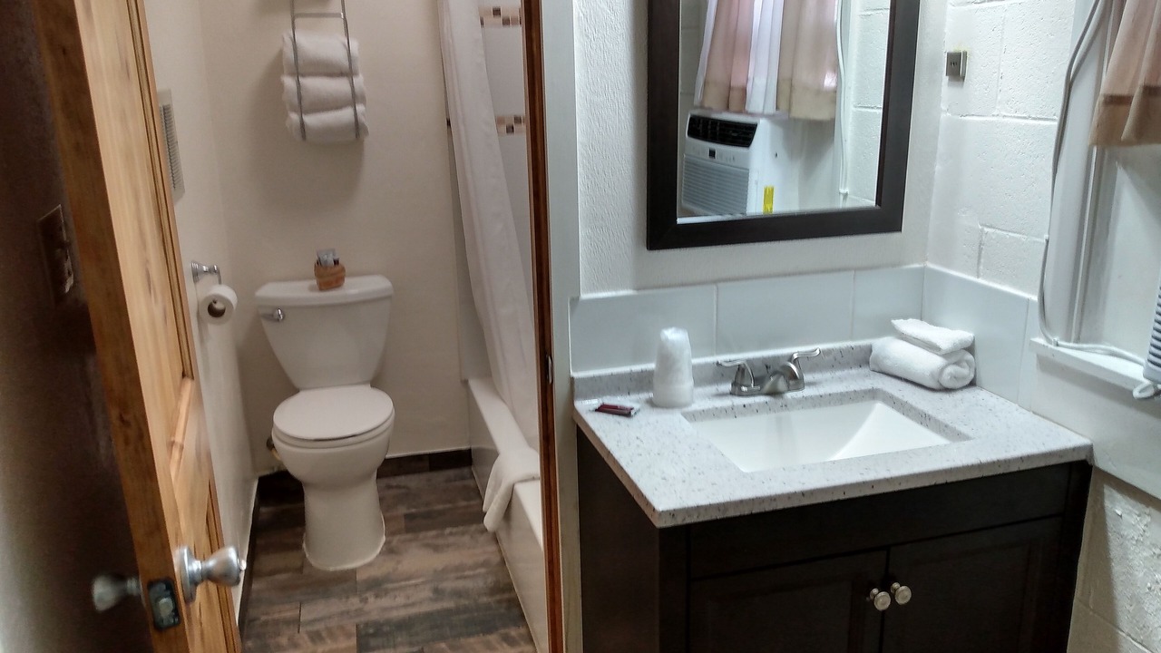 Photo of Bathroom in Bluff