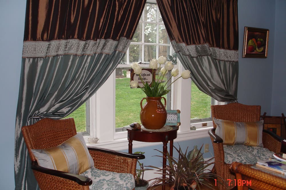 Photo of Livingroom in Johnstown