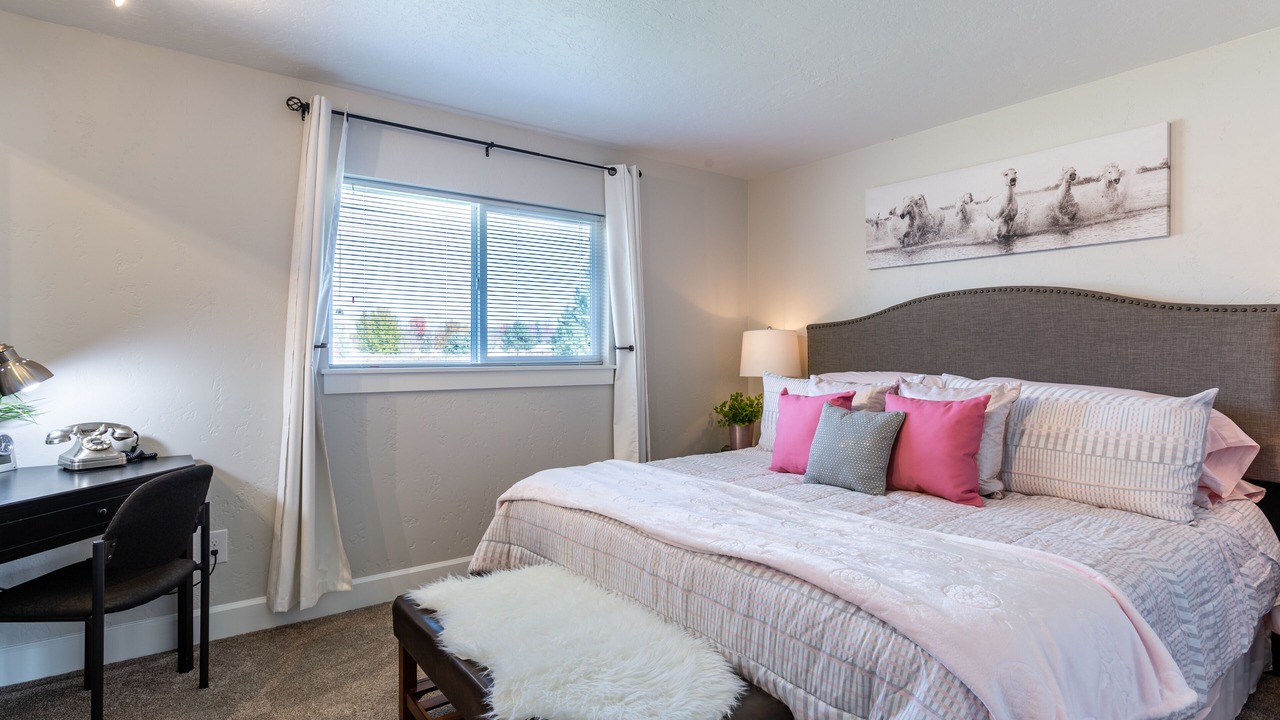Photo of Bedroom in Eagle