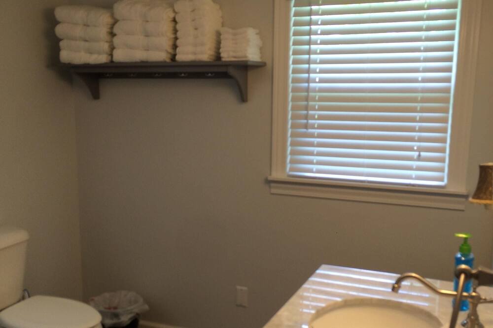 Photo of Bathroom in Lake Orion