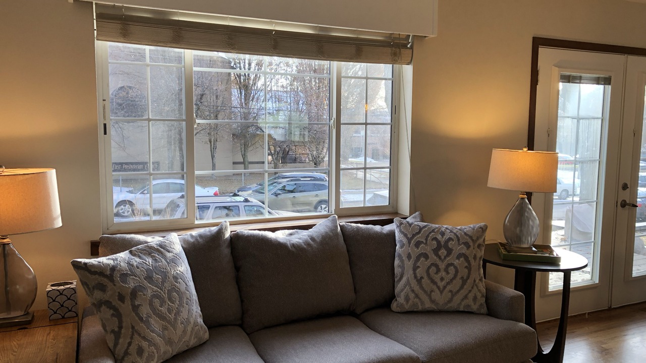 Photo of Livingroom in Garden District