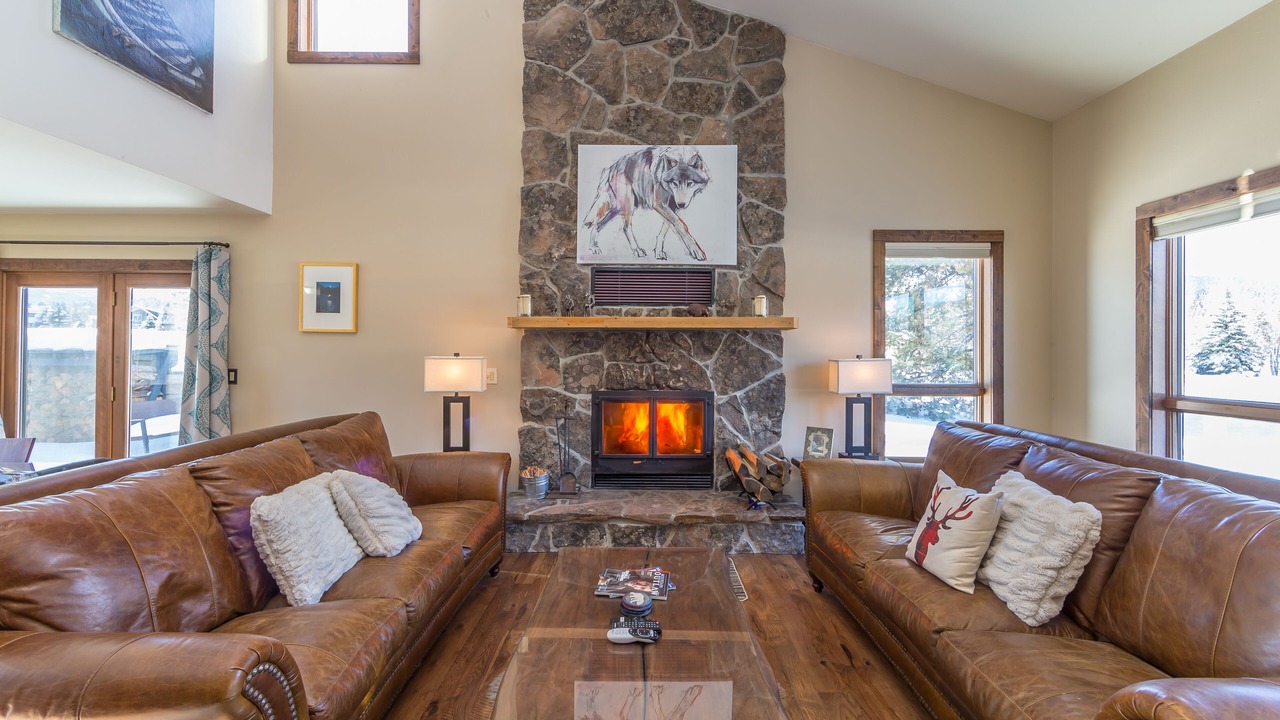 Photo of Livingroom in Big Sky