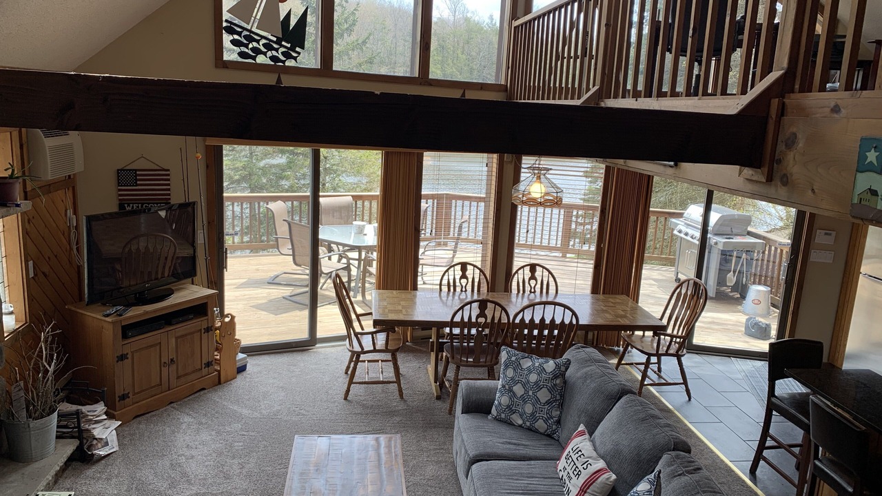 Photo of Livingroom in Wallenpaupauk Lake Estates