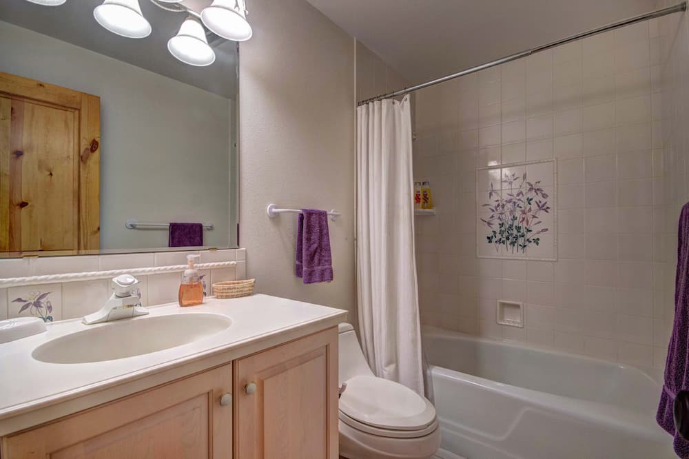 Photo of Bathroom in Red Feather Lakes