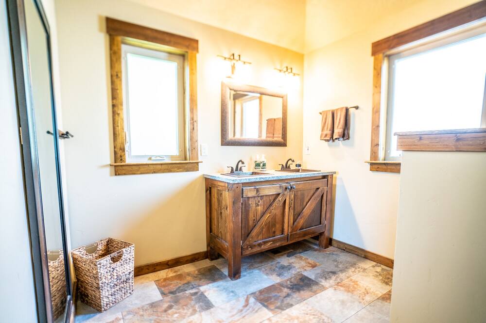 Photo of Bathroom in Riggins