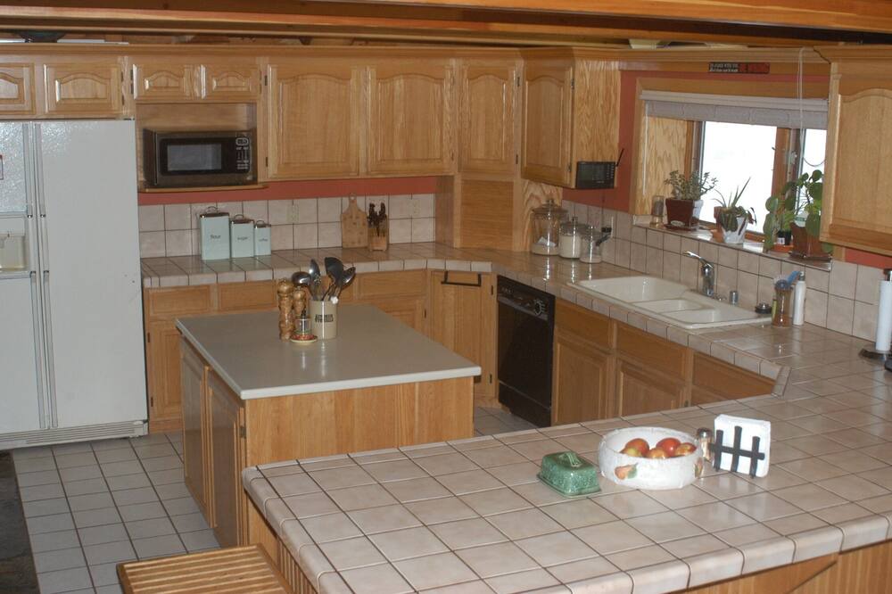 Photo of Kitchen in Lolo