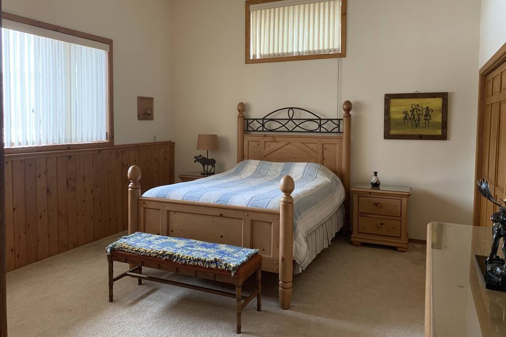 Photo of Bedroom in Lolo