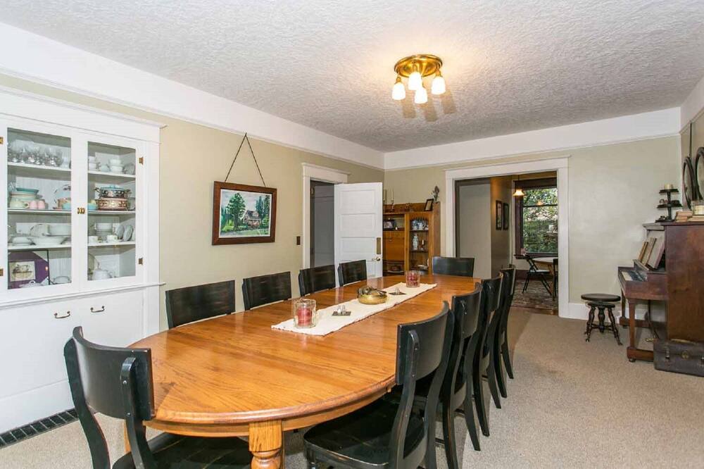 Photo of Bedroom in Carnation