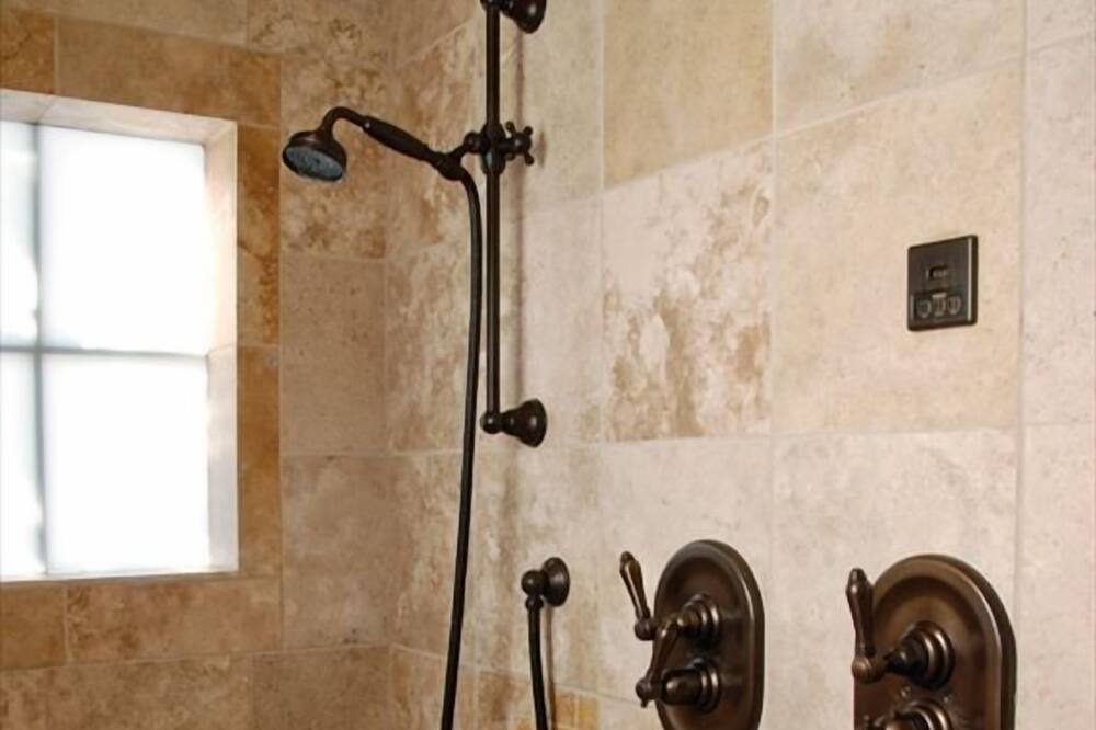 Photo of Bathroom in Spanish Peaks
