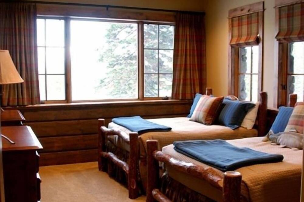 Photo of Bedroom in Spanish Peaks