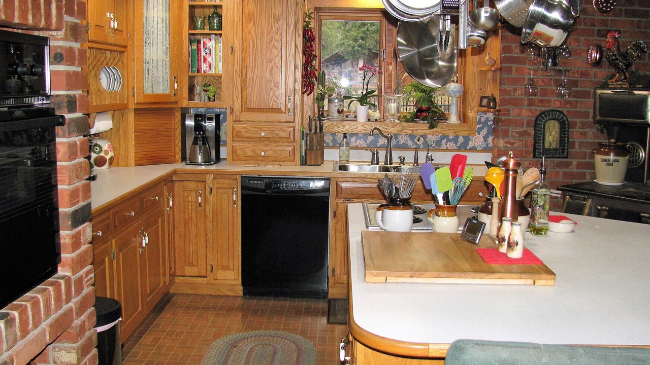 Photo of Kitchen in West Glacier