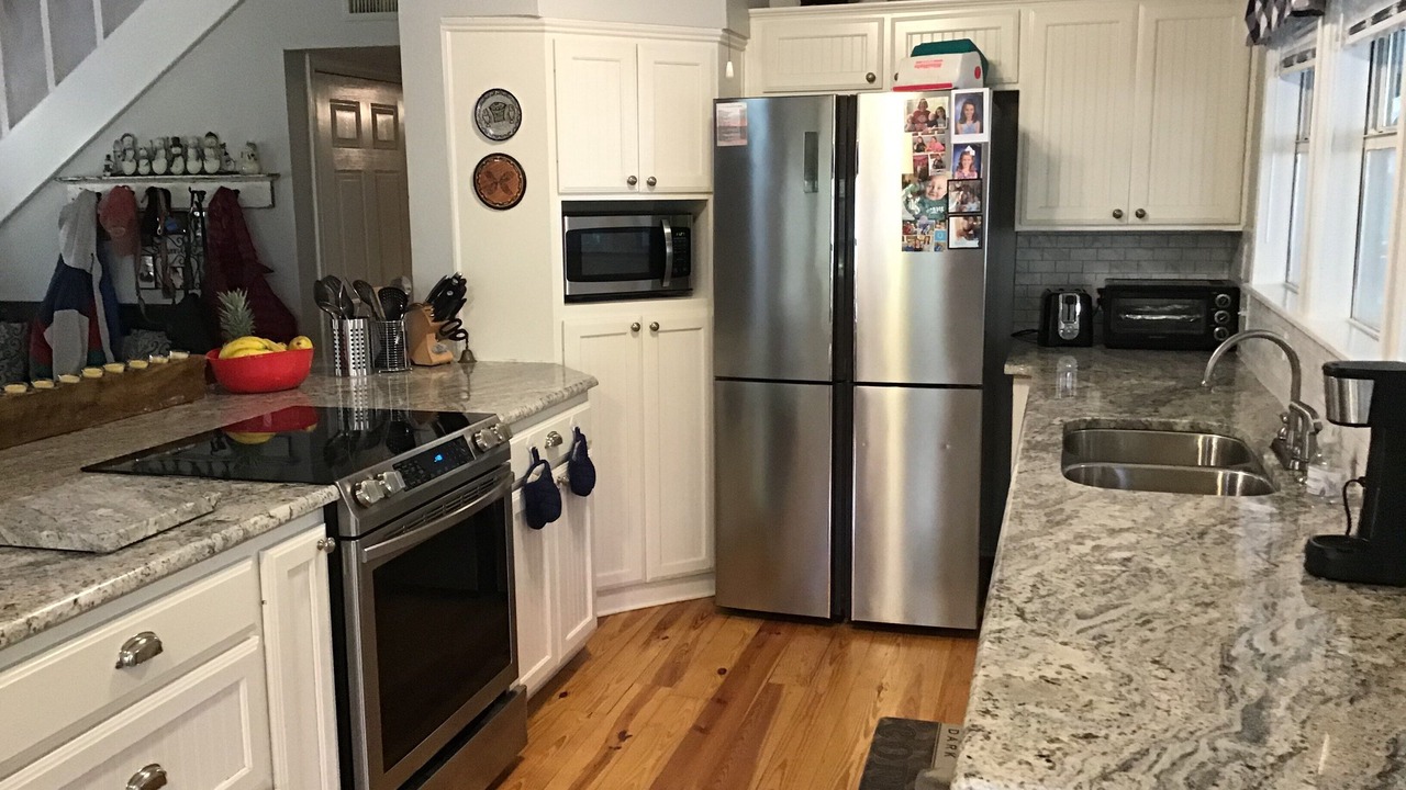 Photo of Kitchen in Holly Lake Ranch