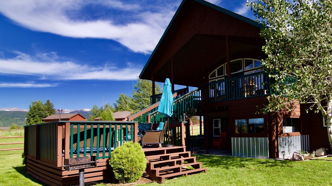 Photo of Buildings in Victor