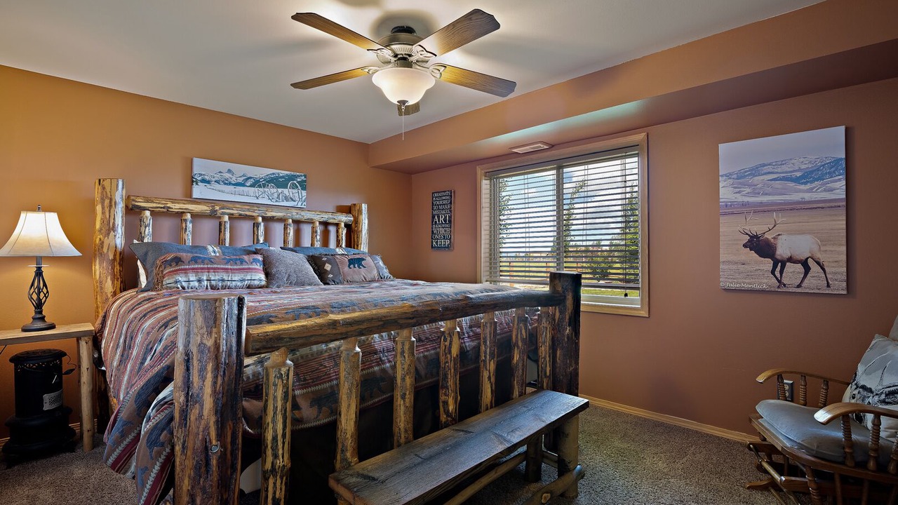Photo of Bedroom in Victor