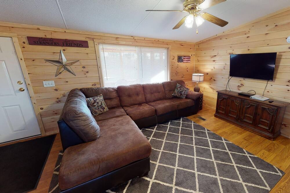 Photo of Bedroom in Nelsonville
