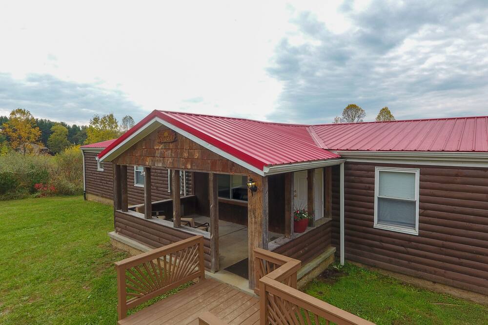 Photo of Outdoor in Nelsonville