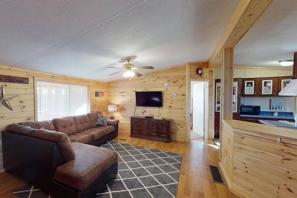 Photo of Bedroom in Nelsonville