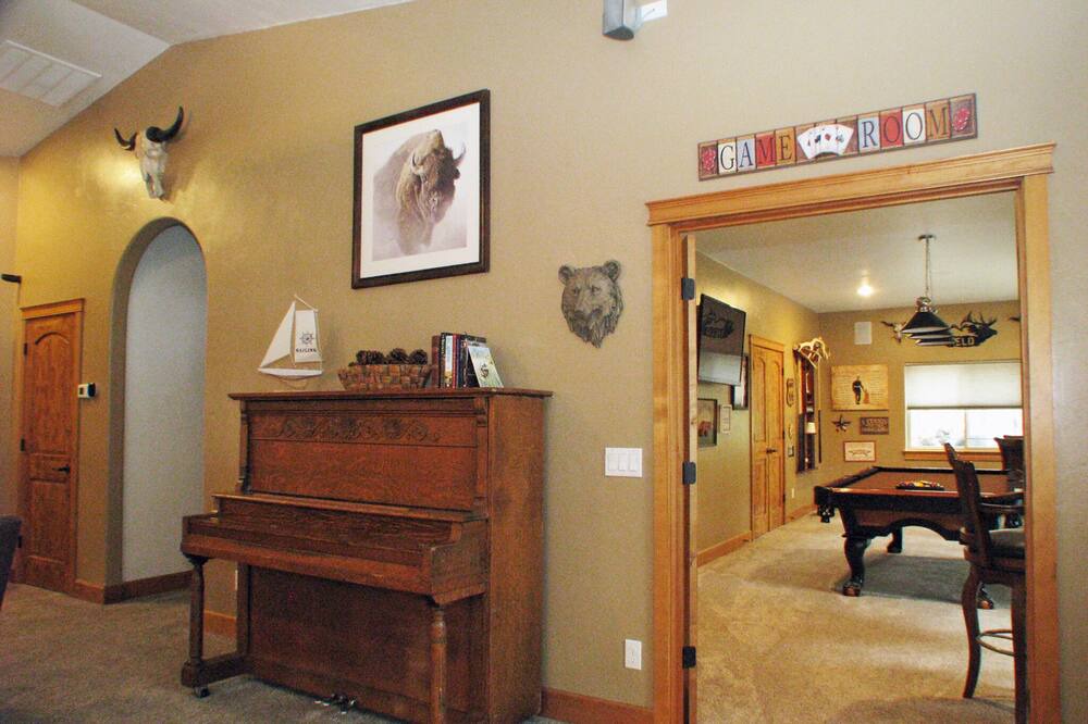 Photo of Bedroom in Lakeside