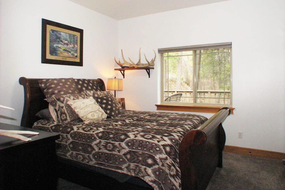 Photo of Bedroom in Lakeside