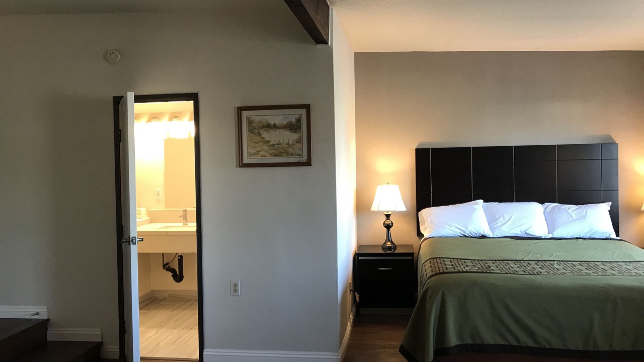 Photo of Bathroom in Tree Section