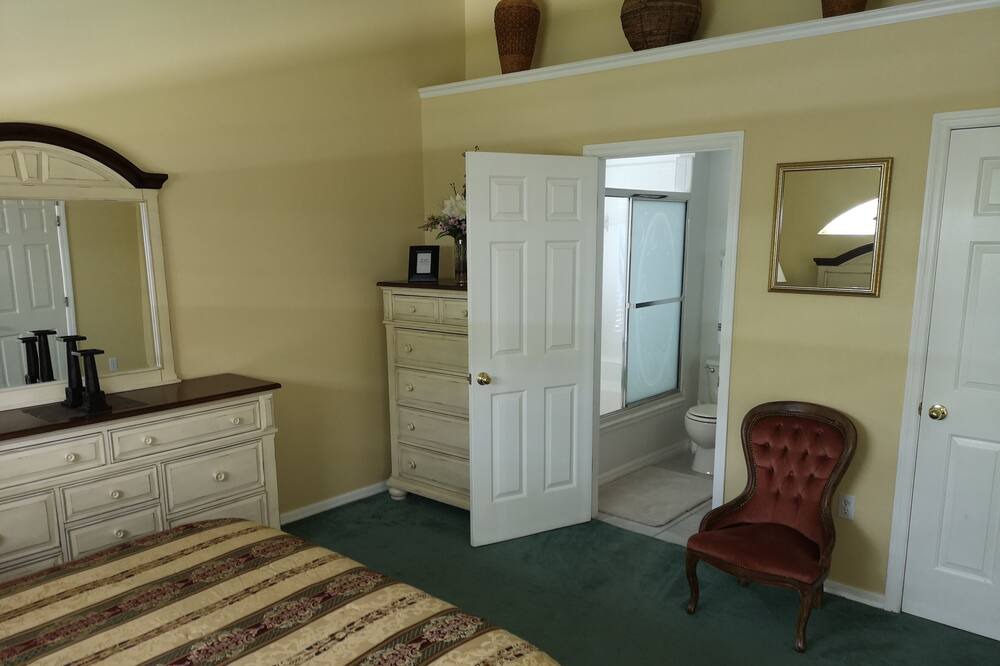 Photo of Bedroom in Bridgewater Crossing