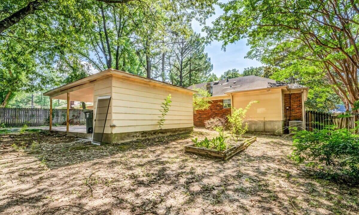 Photo of Outdoor in Hickory Hill