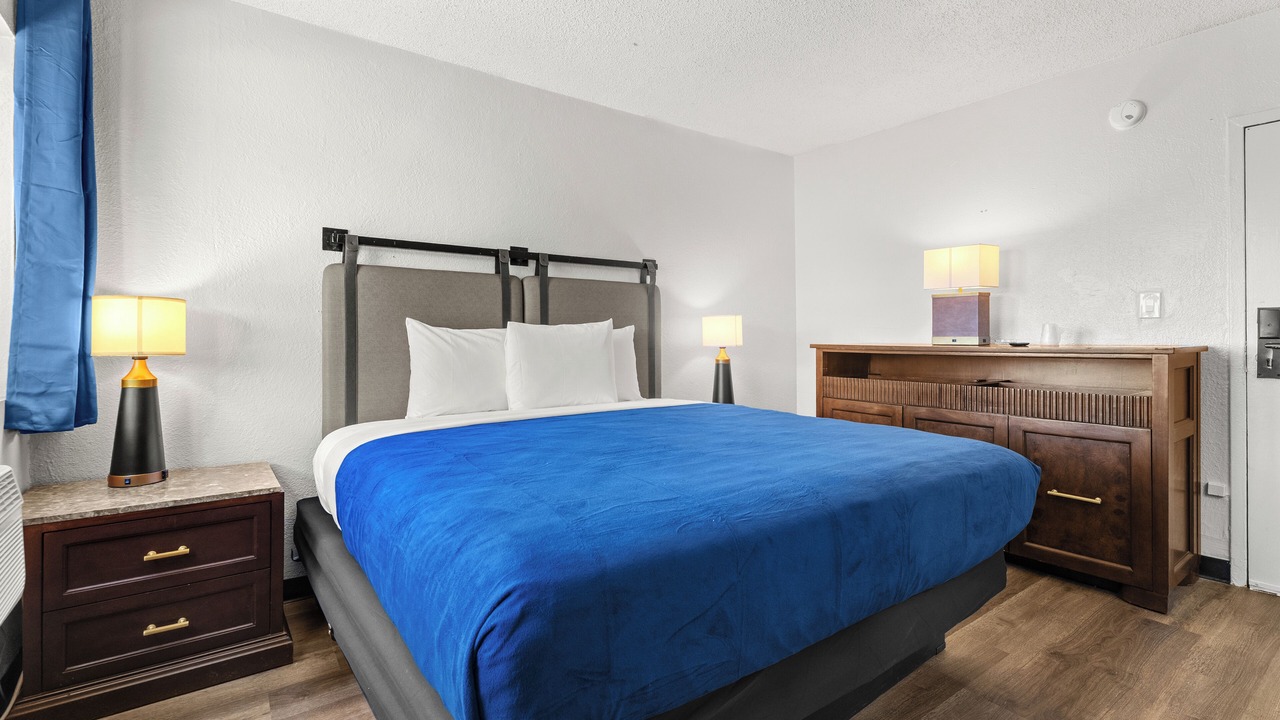 Photo of Bedroom in North Hollywood