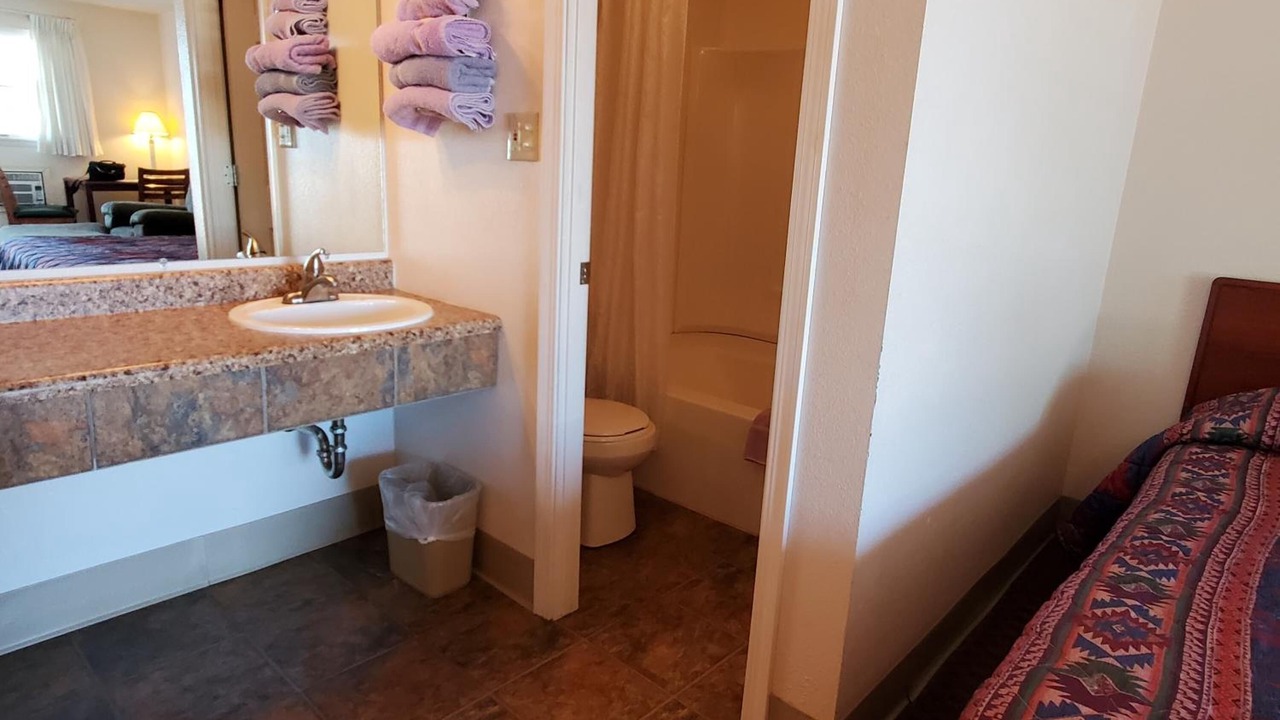 Photo of Bathroom in Glendive