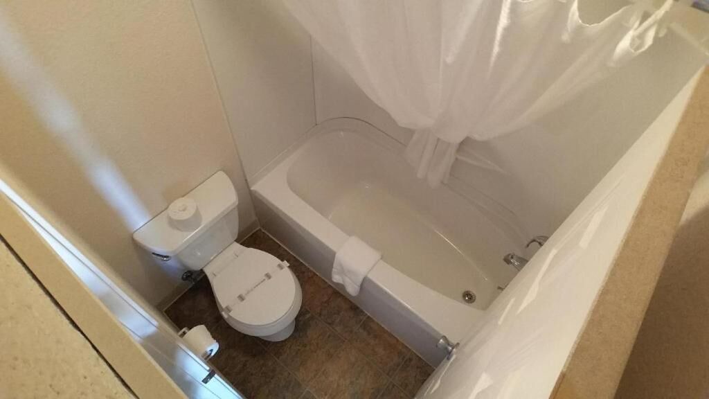 Photo of Bathroom in Glendive