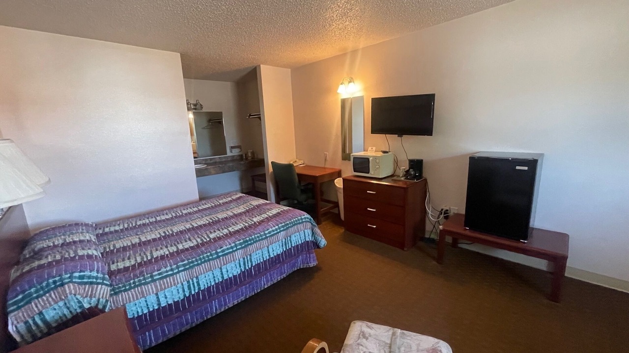 Photo of Bedroom in Glendive