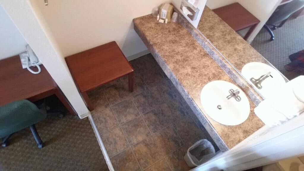 Photo of Bathroom in Glendive