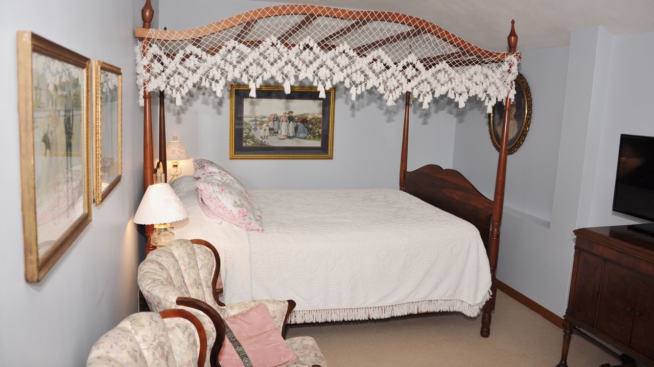 Photo of Bedroom in Homestead