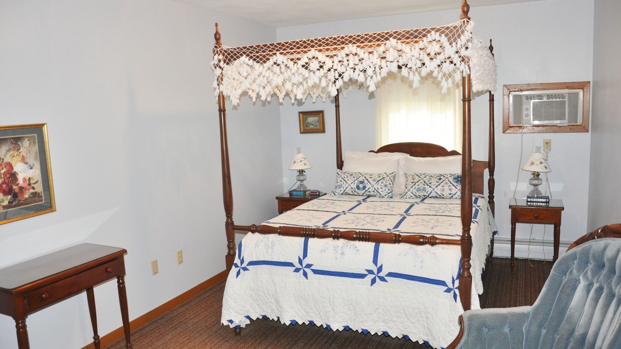 Photo of Bedroom in Homestead