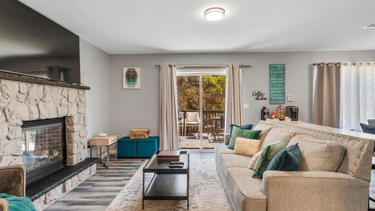Photo of Livingroom in Long Pond