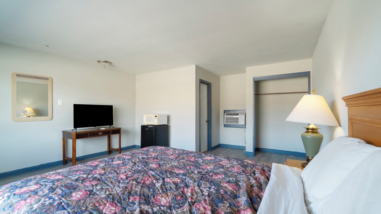 Photo of Bedroom in Clute