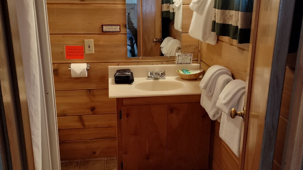Photo of Bathroom in West Yellowstone
