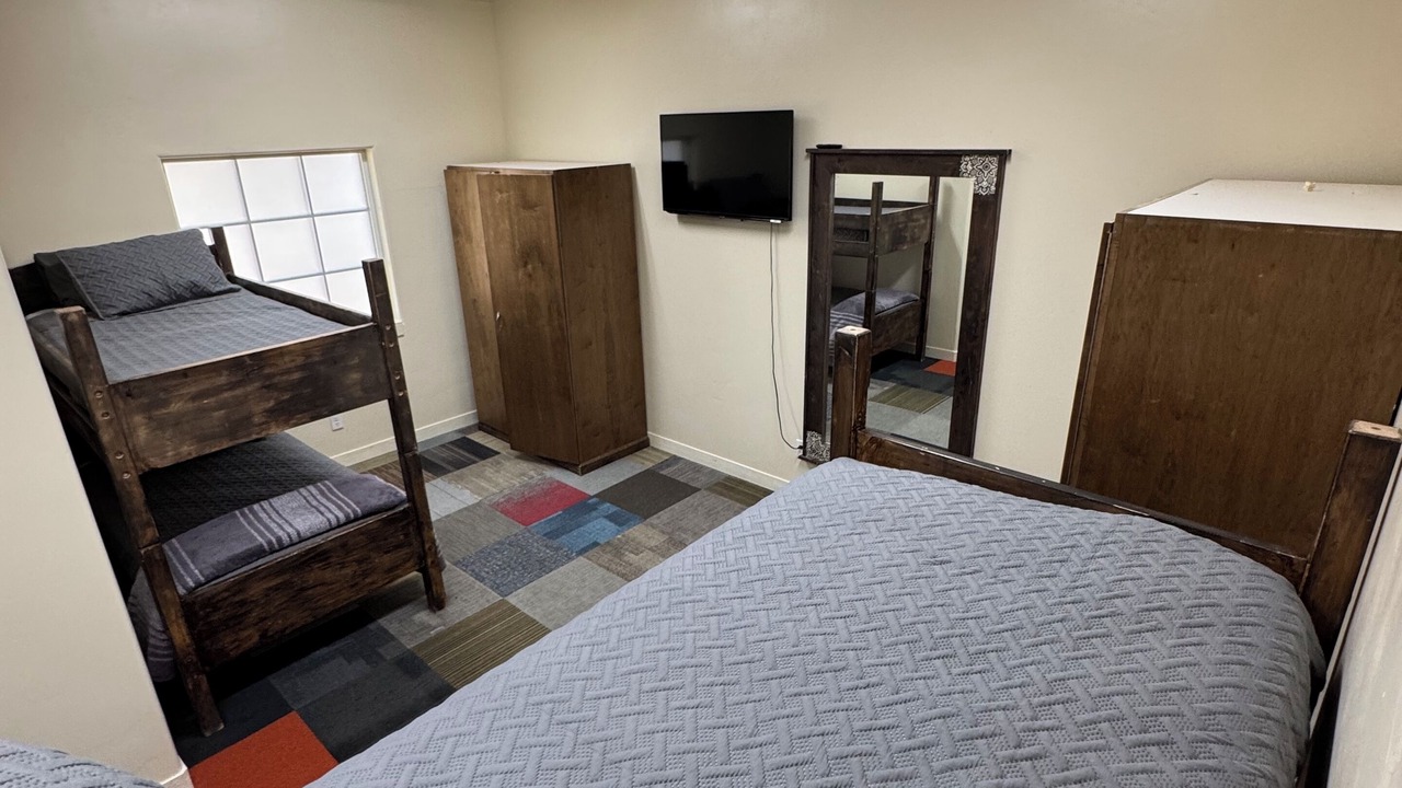 Photo of Bedroom in Hurricane